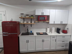 Newly Renovated Studio - Close to WakeMed Raleigh